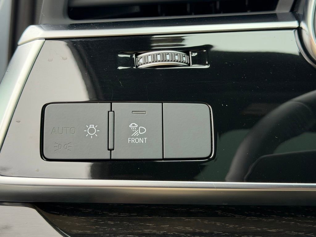 Used 2025 Audi Q7 3.0T Premium Plus image 28