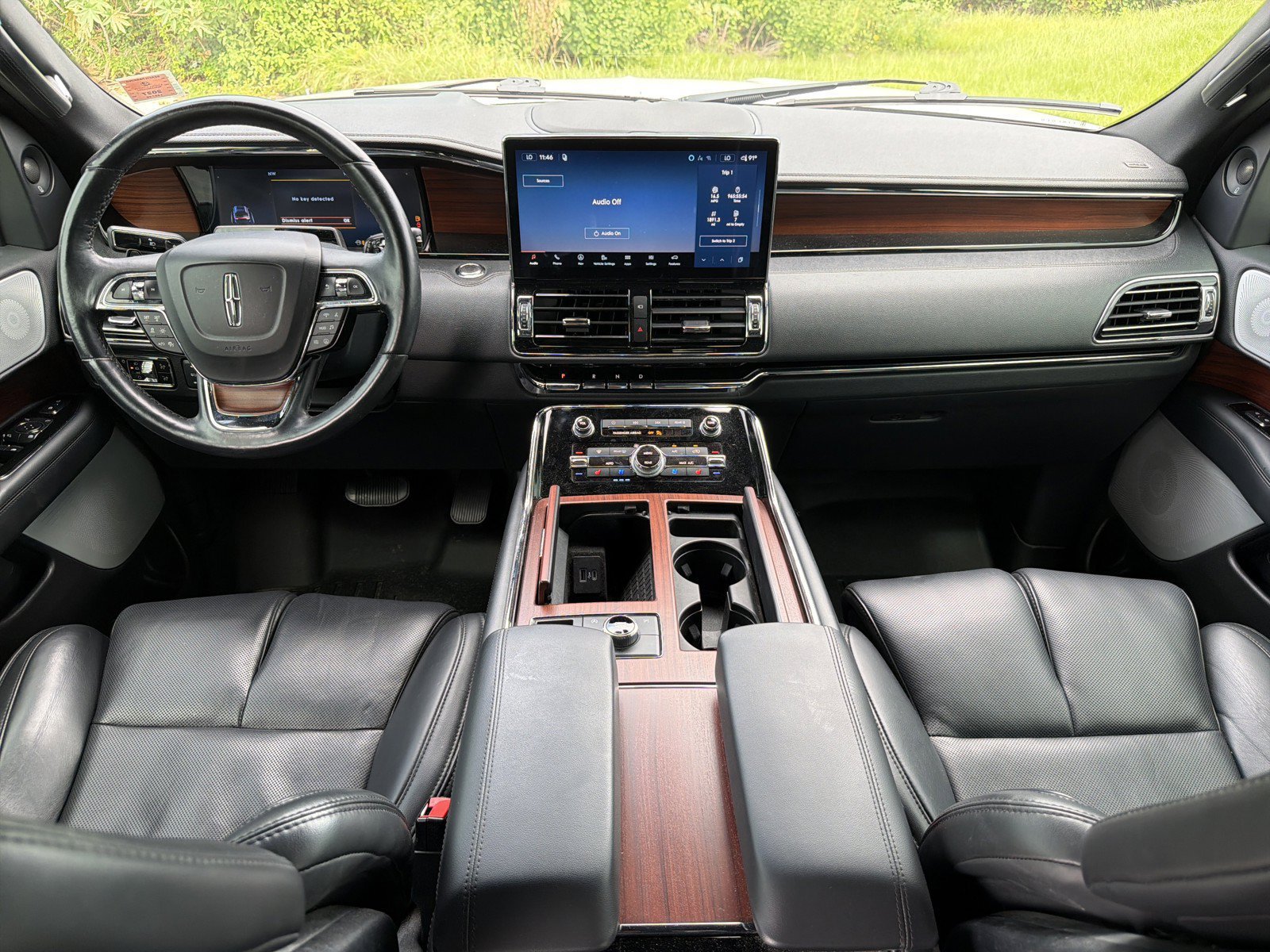 Used 2023 Lincoln Navigator Reserve AWD/4WD image 14
