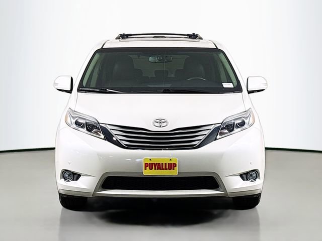 Used 2017 Toyota Sienna XLE image 2