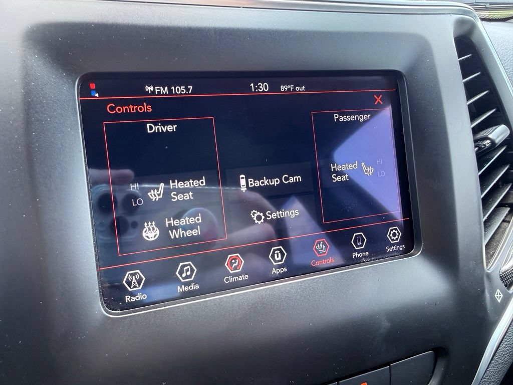 Used 2021 Jeep Cherokee Latitude Lux FWD image 3