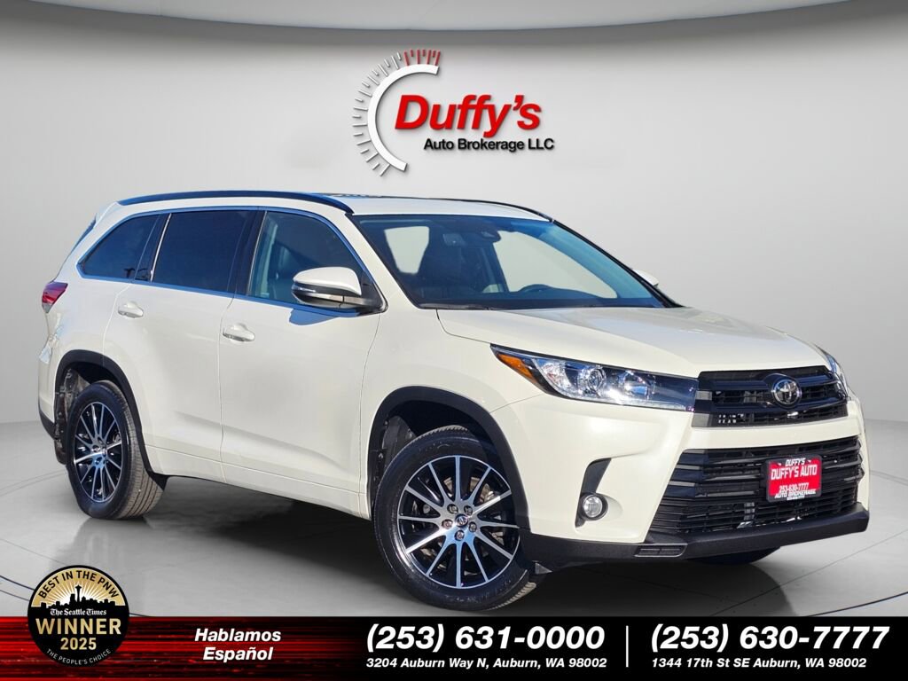 Used 2017 Toyota Highlander SE image 1