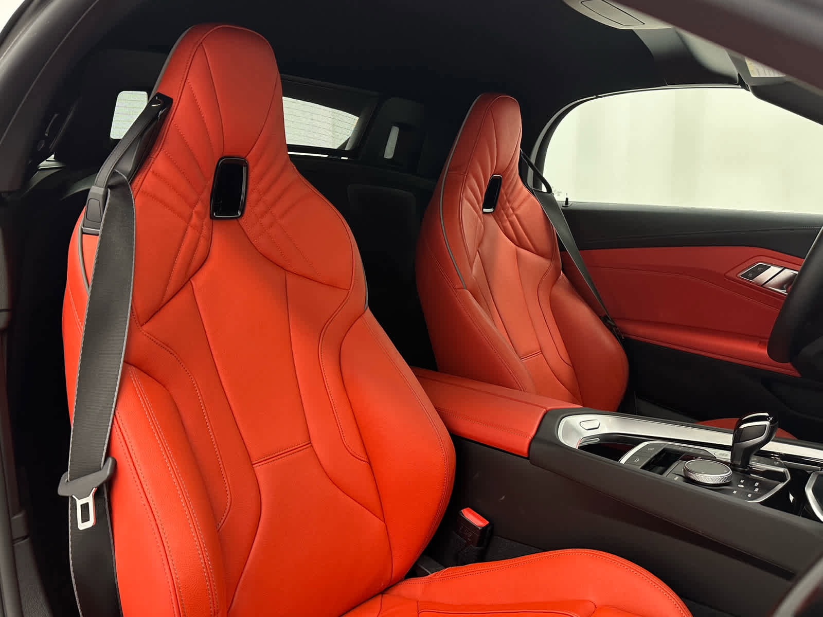 Used 2024 BMW Z4 M40i w/ Premium Package image 21