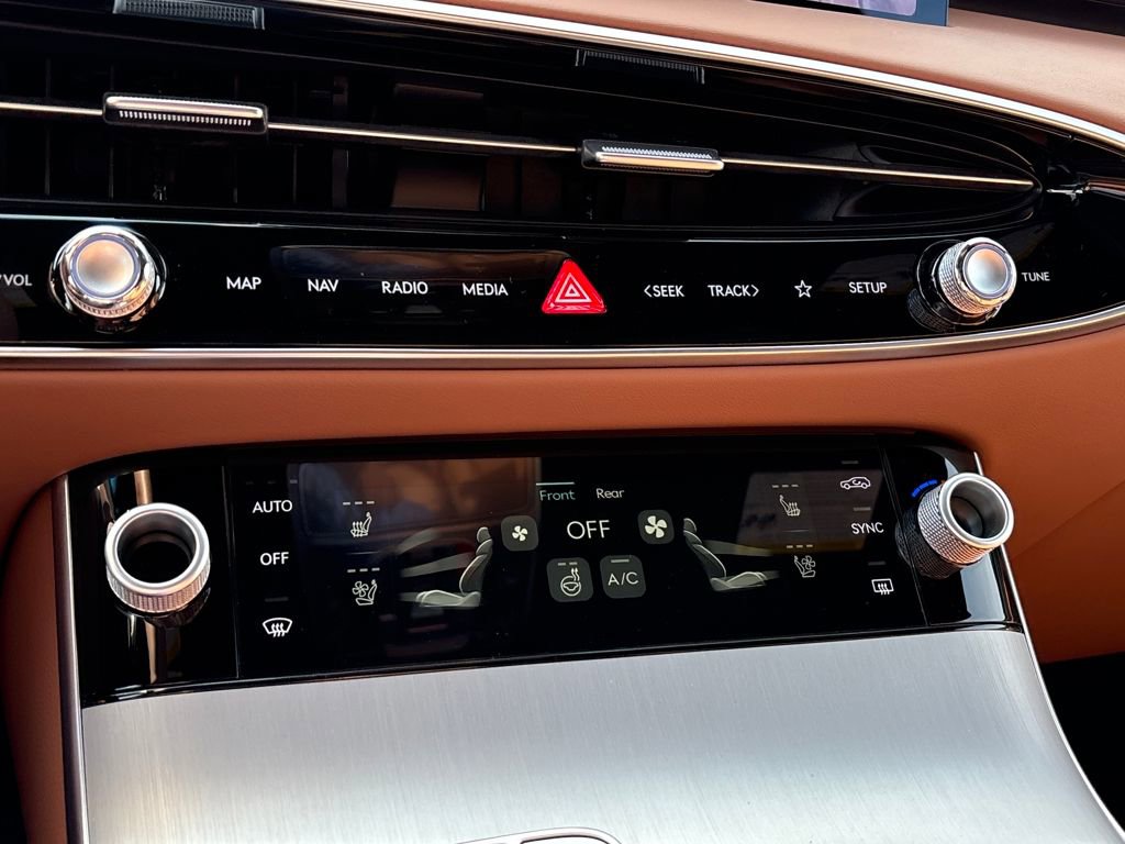 New 2026 Genesis GV70 2.5T Advanced image 18