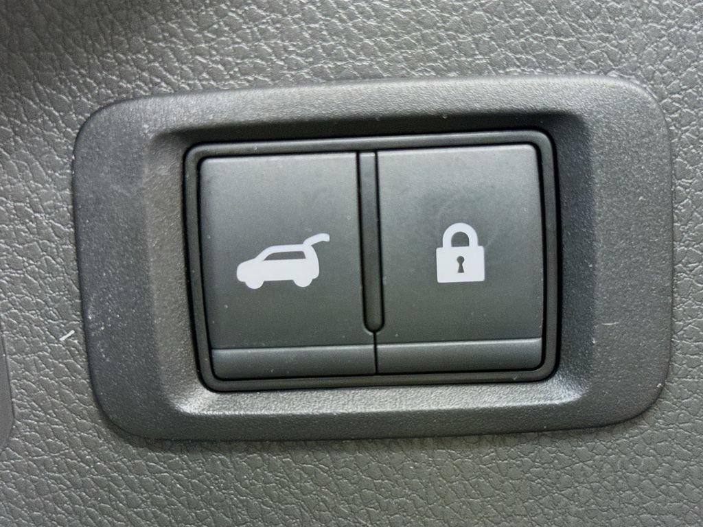 Used 2024 Mitsubishi Eclipse Cross SE AWD/4WD image 29