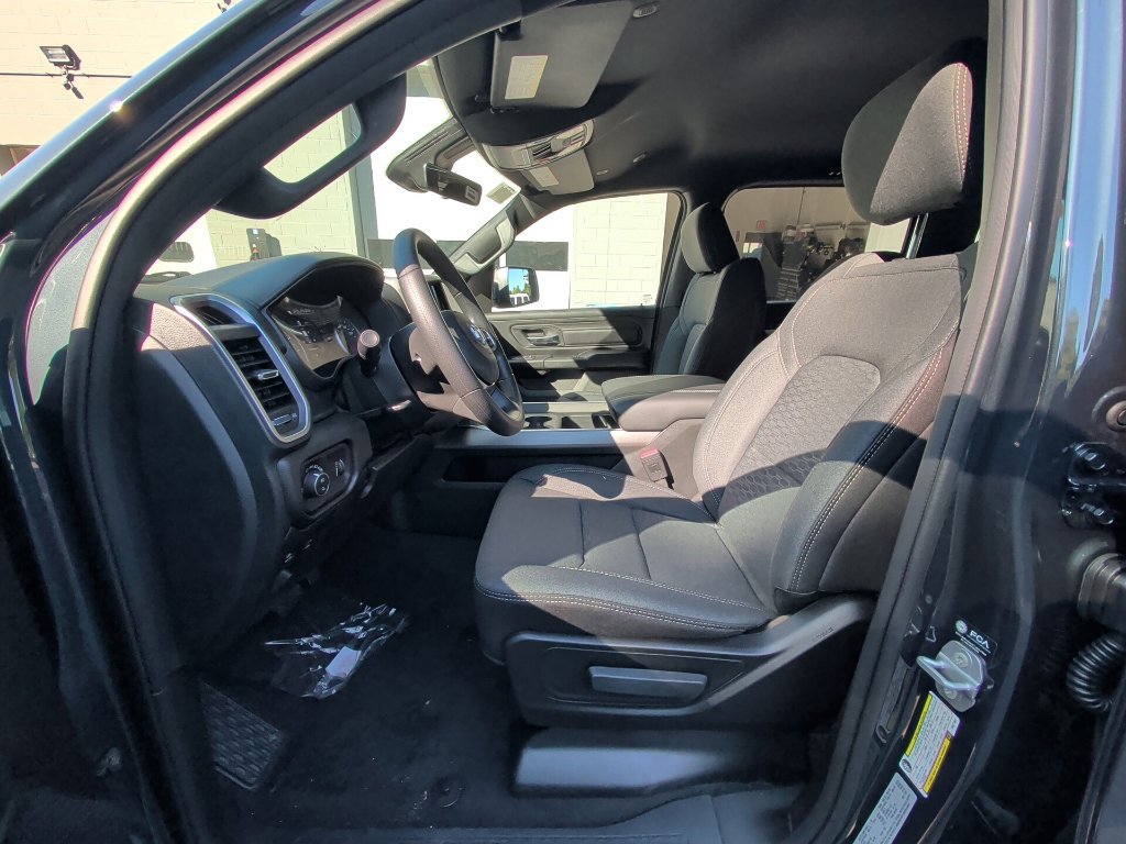 New 2026 RAM 1500 Express AWD/4WD image 11