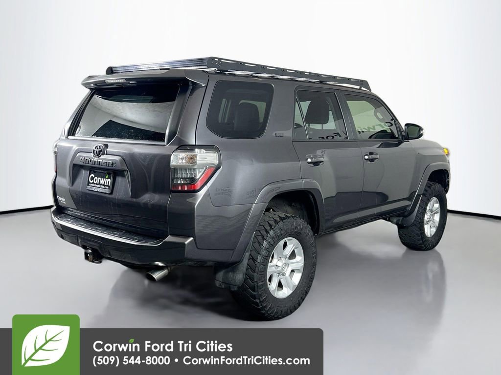Used 2020 Toyota 4Runner 4WD image 15