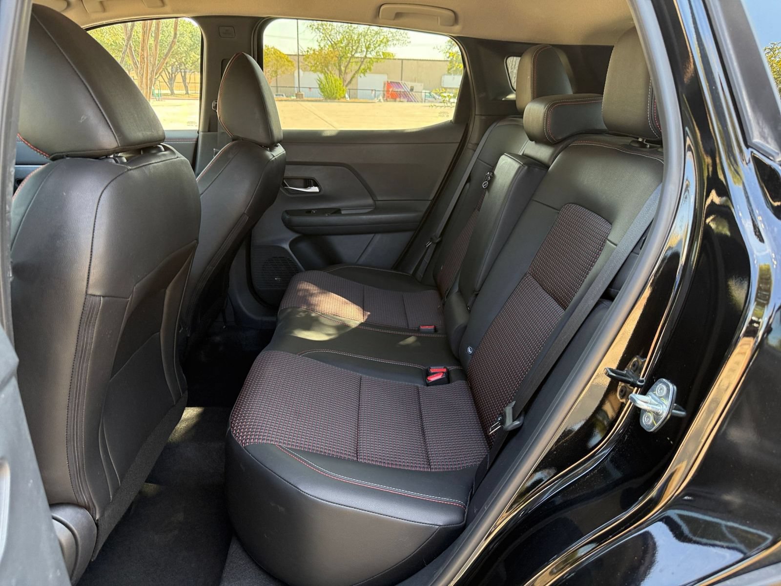 Used 2026 Nissan Kicks SR AWD/4WD image 26