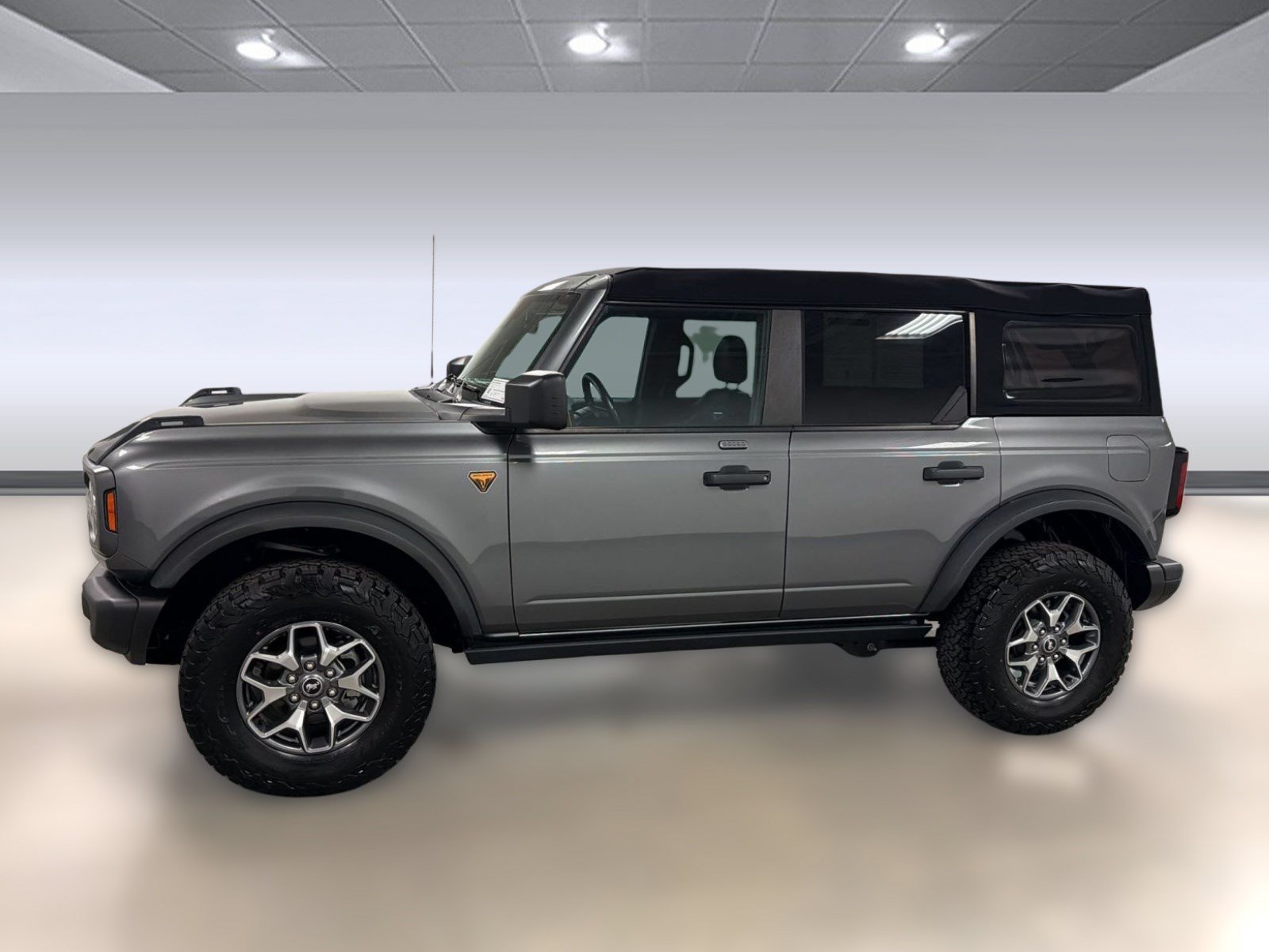 Used 2023 Ford Bronco Badlands AWD/4WD image 2