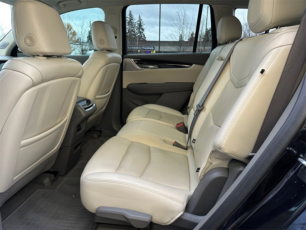 Used 2021 Cadillac XT6 Premium Luxury image 15