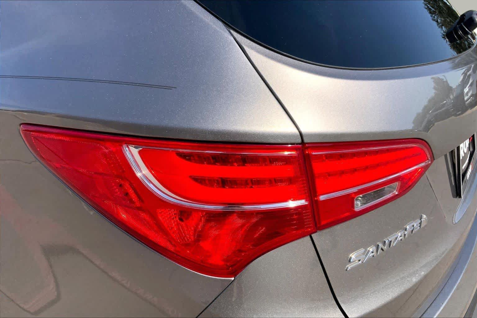 Used 2016 Hyundai Santa Fe Sport 2.0T w/ Option Group 05 FWD image 29