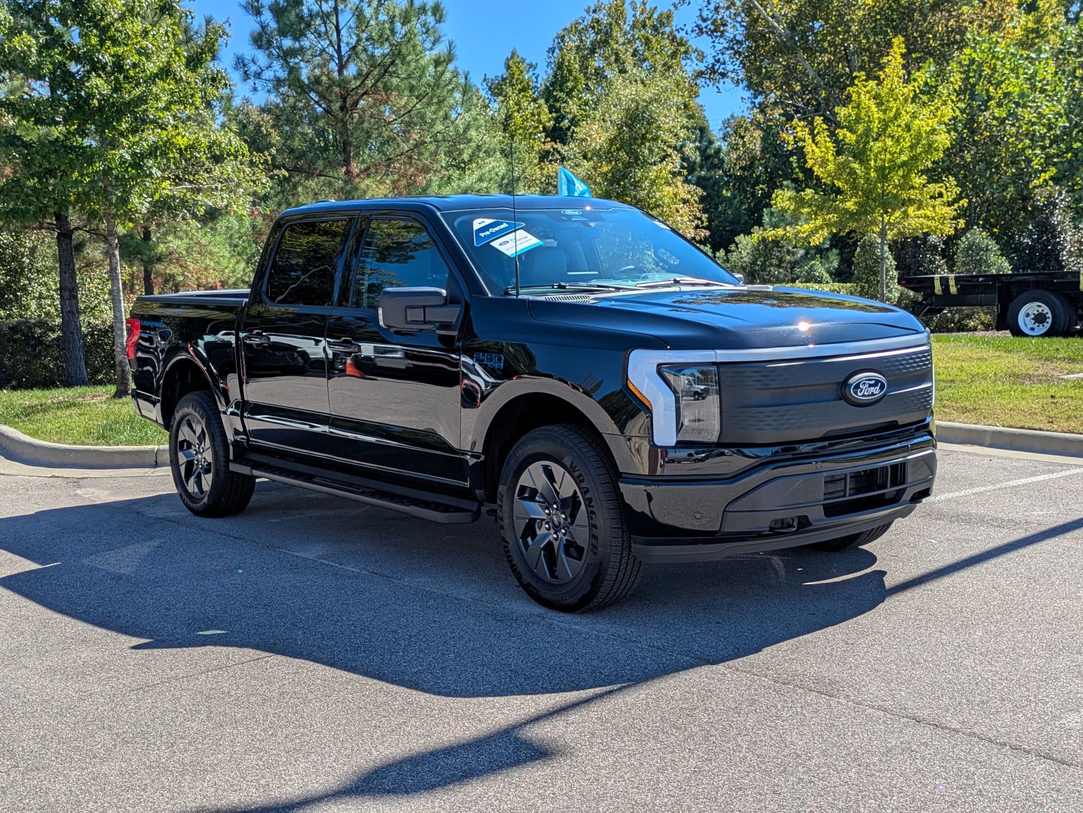 Certified 2025 Ford F150 Lightning Flash w/ Max Trailer Tow Package image 2