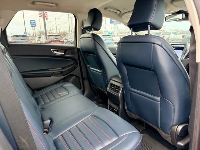 Used 2023 Ford Edge SEL w/ Sport Appearance Package image 15
