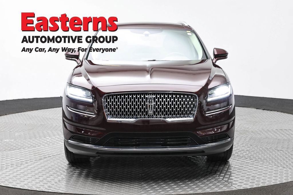 Used 2022 Lincoln Nautilus FWD w/ Premium Package image 2