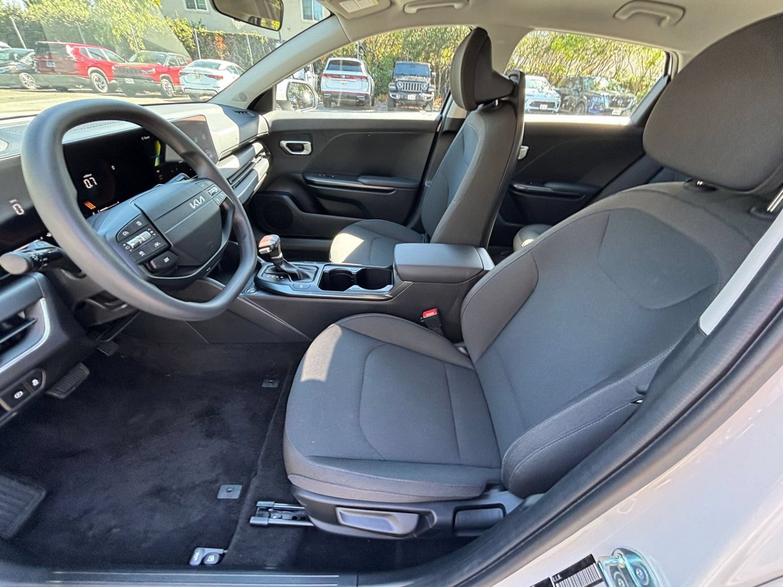 Used 2026 Kia K4 FWD image 25