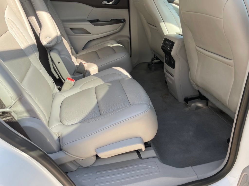 Used 2019 GMC Acadia SLT FWD image 26