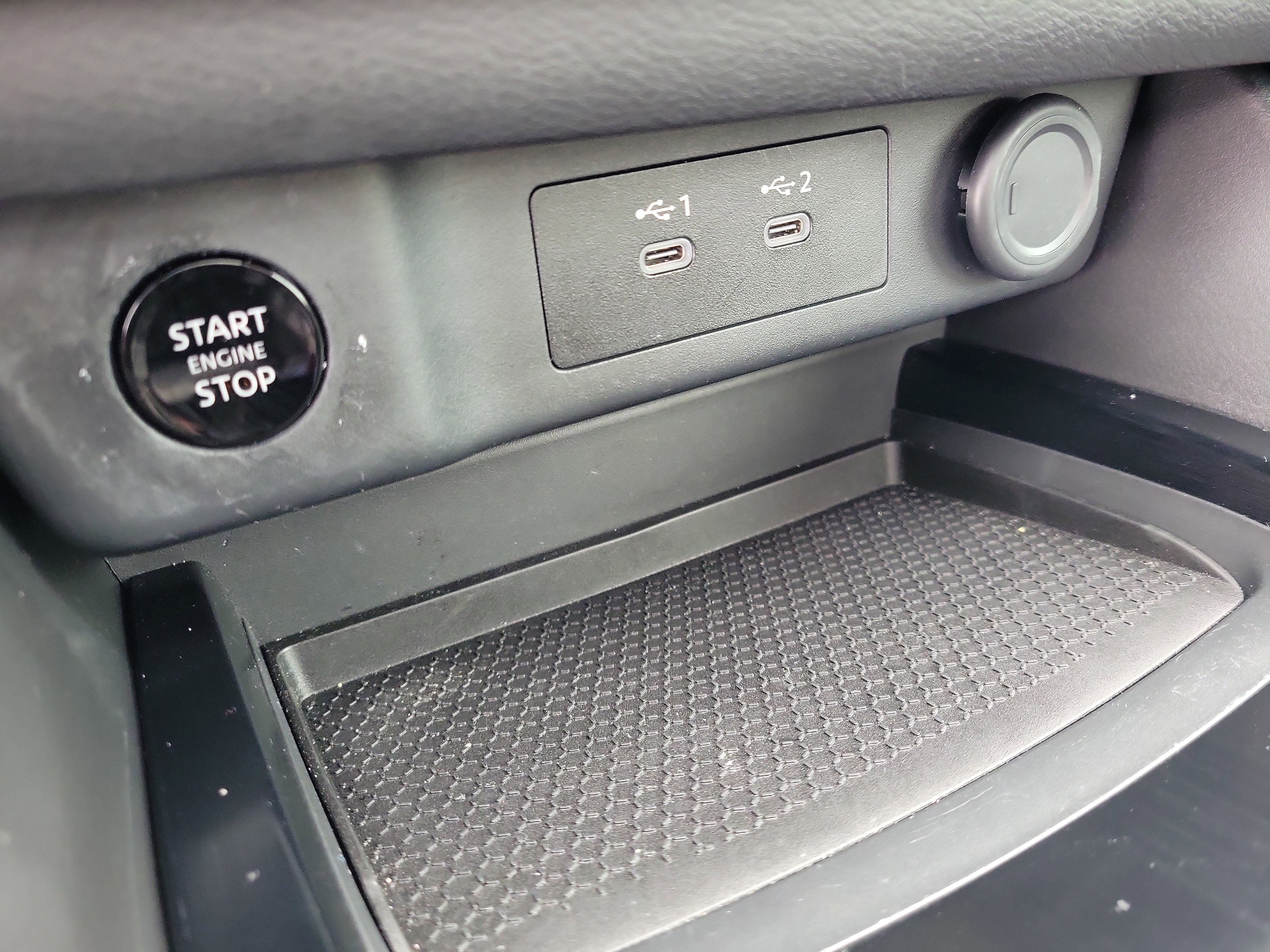 Used 2024 Nissan Rogue SV w/ SV Premium Package image 33