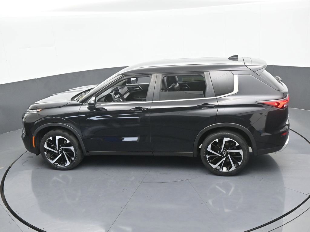 Used 2022 Mitsubishi Outlander SE image 55