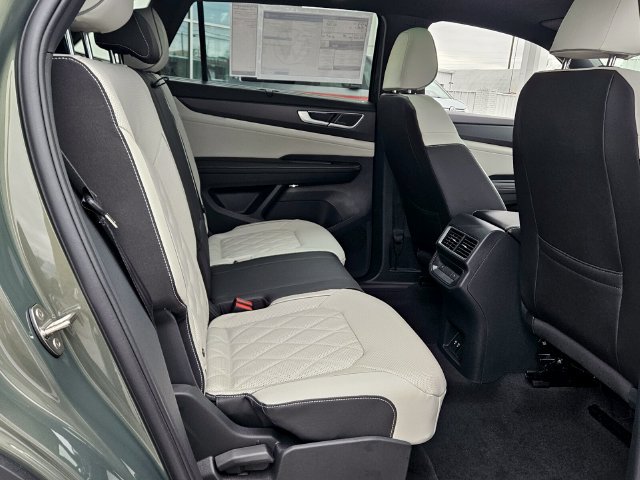 New 2026 Volkswagen Atlas Cross Sport SEL Premium R-Line AWD/4WD image 17