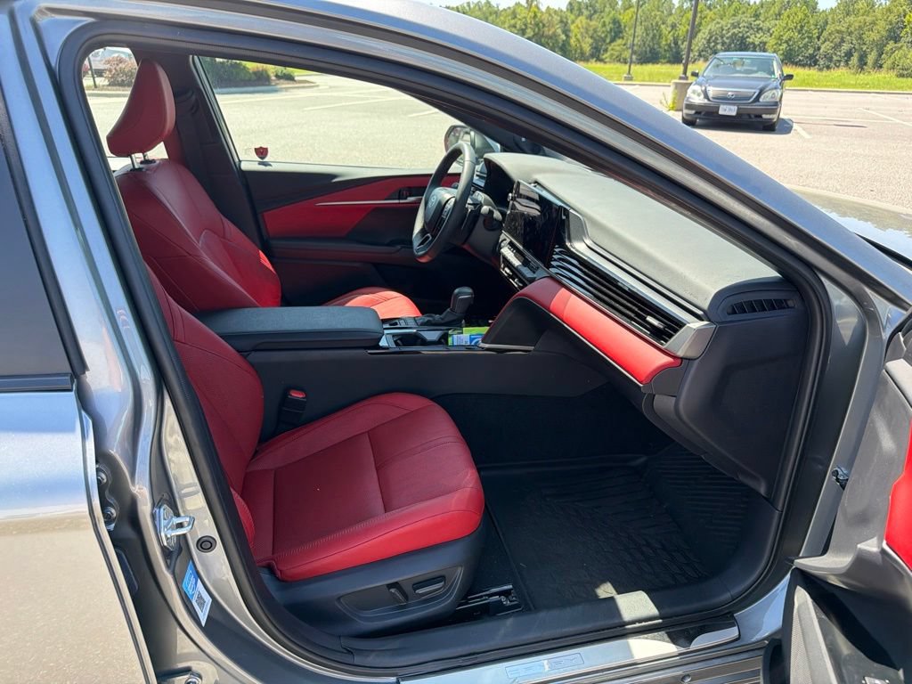 Used 2025 Toyota Camry XSE w/ Premium Plus Package AWD/4WD image 18