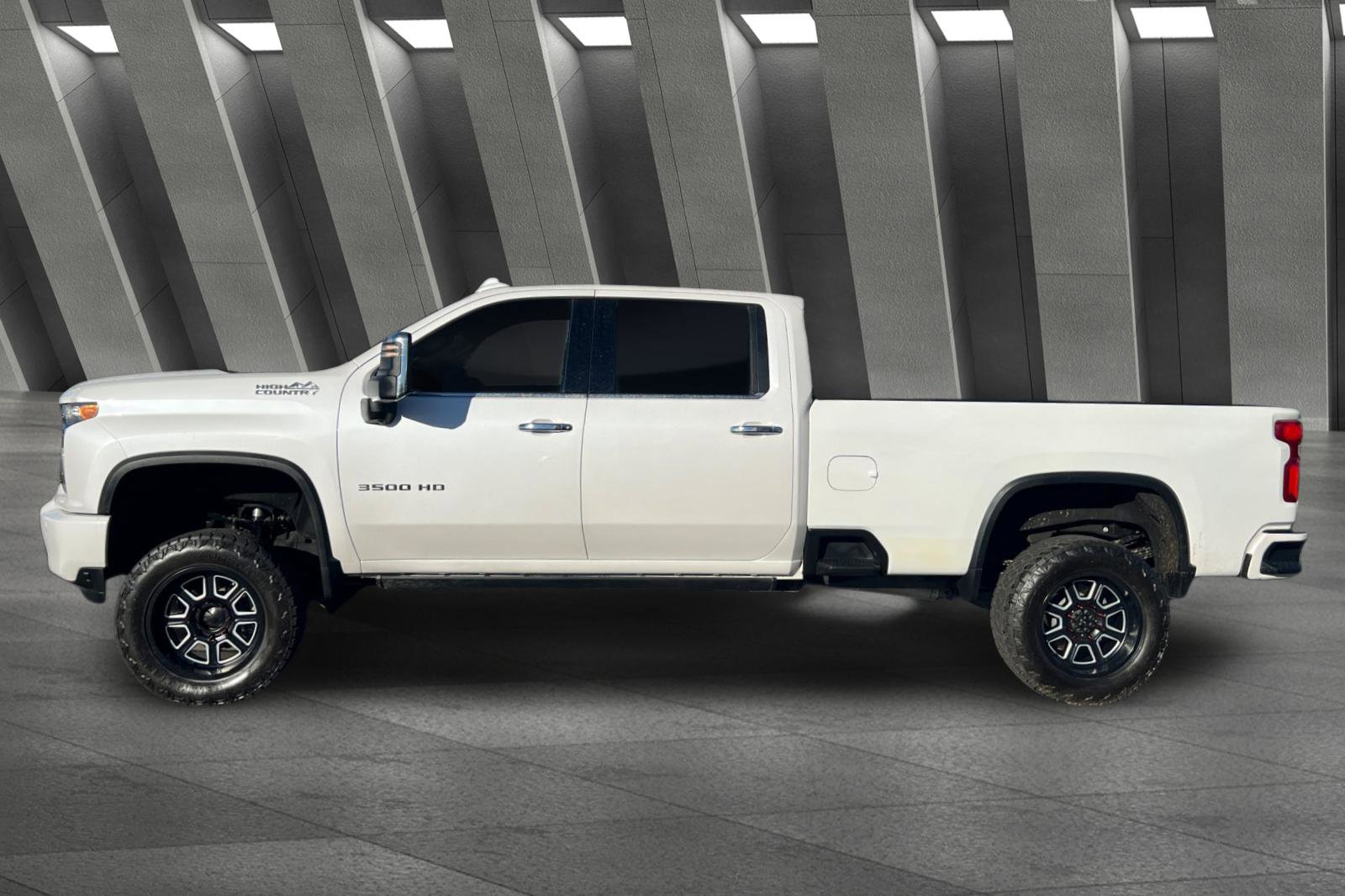 Used 2021 Chevrolet Silverado 3500 High Country w/ Z71 Off-Road Package image 7