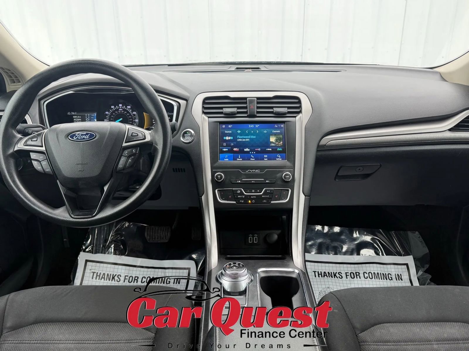 Used 2020 Ford Fusion SE image 19