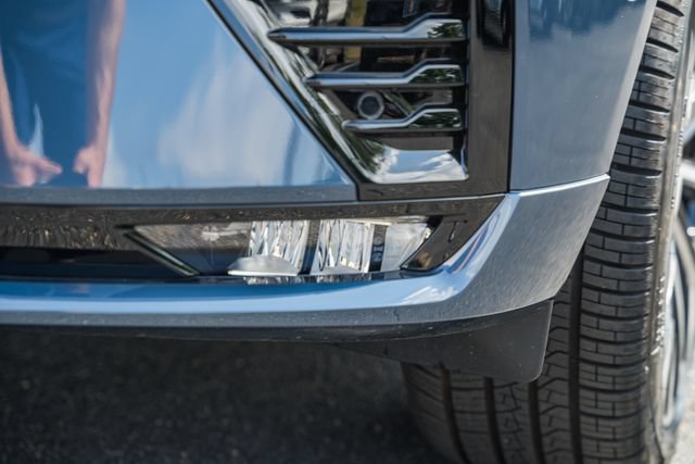 New 2026 Volvo XC60 B5 Ultra w/ Protection Package Premier AWD/4WD image 14