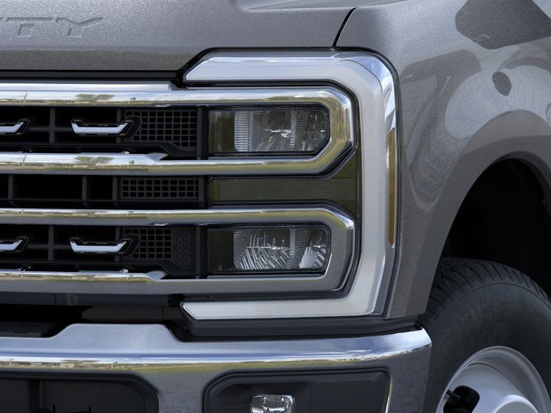 New 2026 Ford F350 XLT w/ XLT Premium Package AWD/4WD image 18