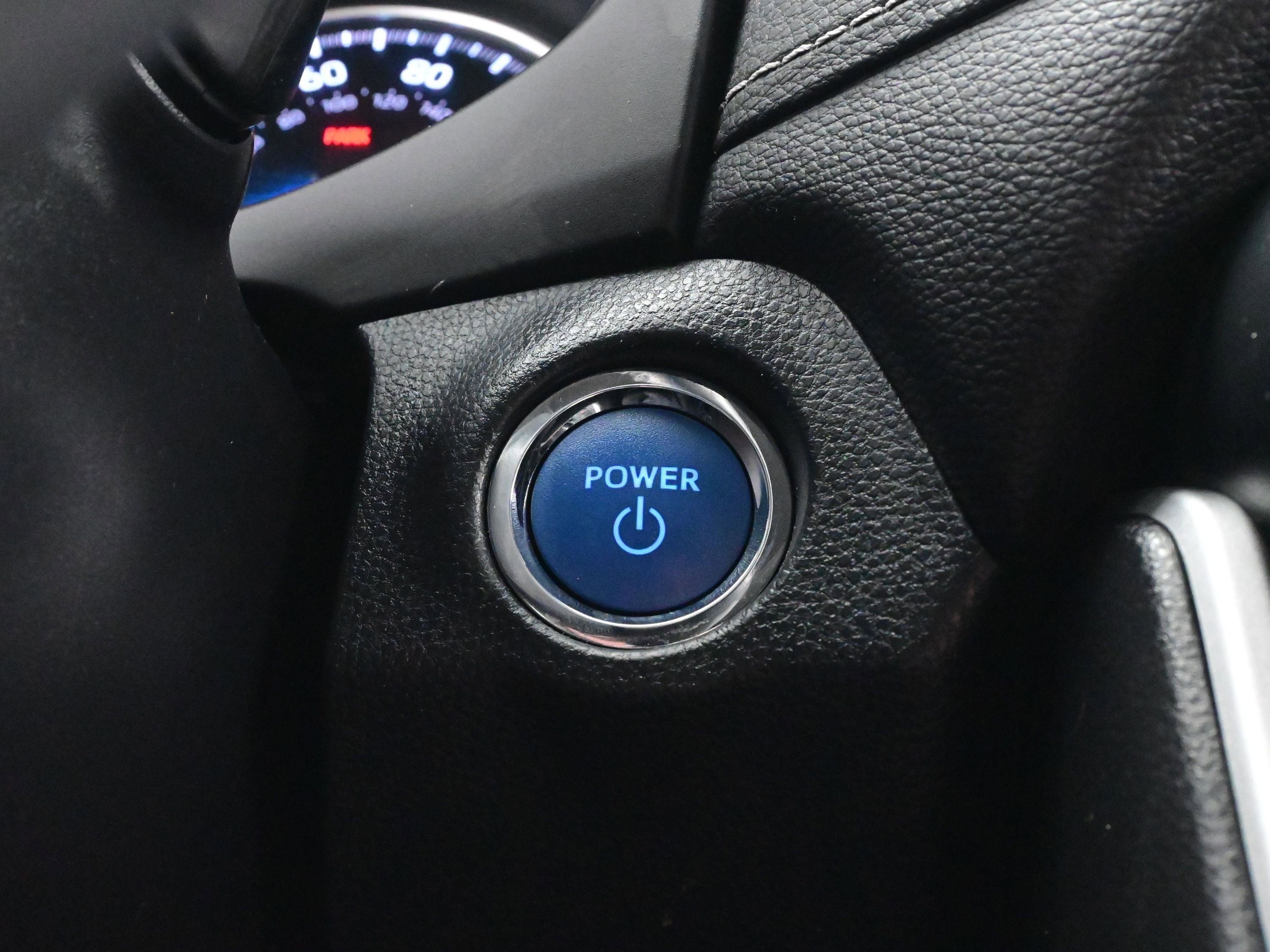 Used 2021 Toyota RAV4 XLE w/ Convenience Package image 23