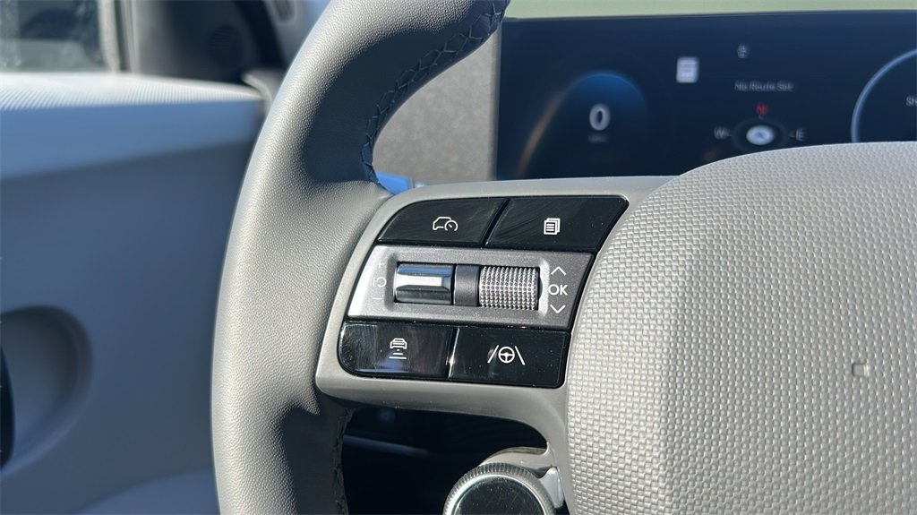 Certified 2025 Hyundai Ioniq 5 SE image 28
