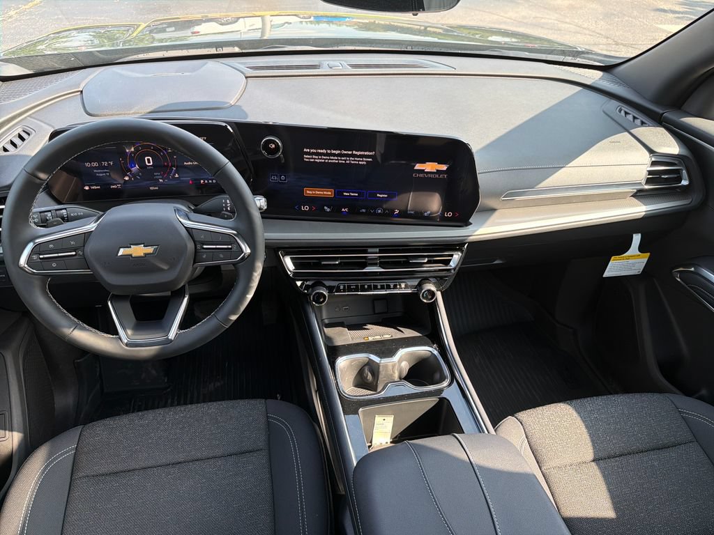 New 2026 Chevrolet Traverse LT w/ Sun and Wheel Package AWD/4WD image 13