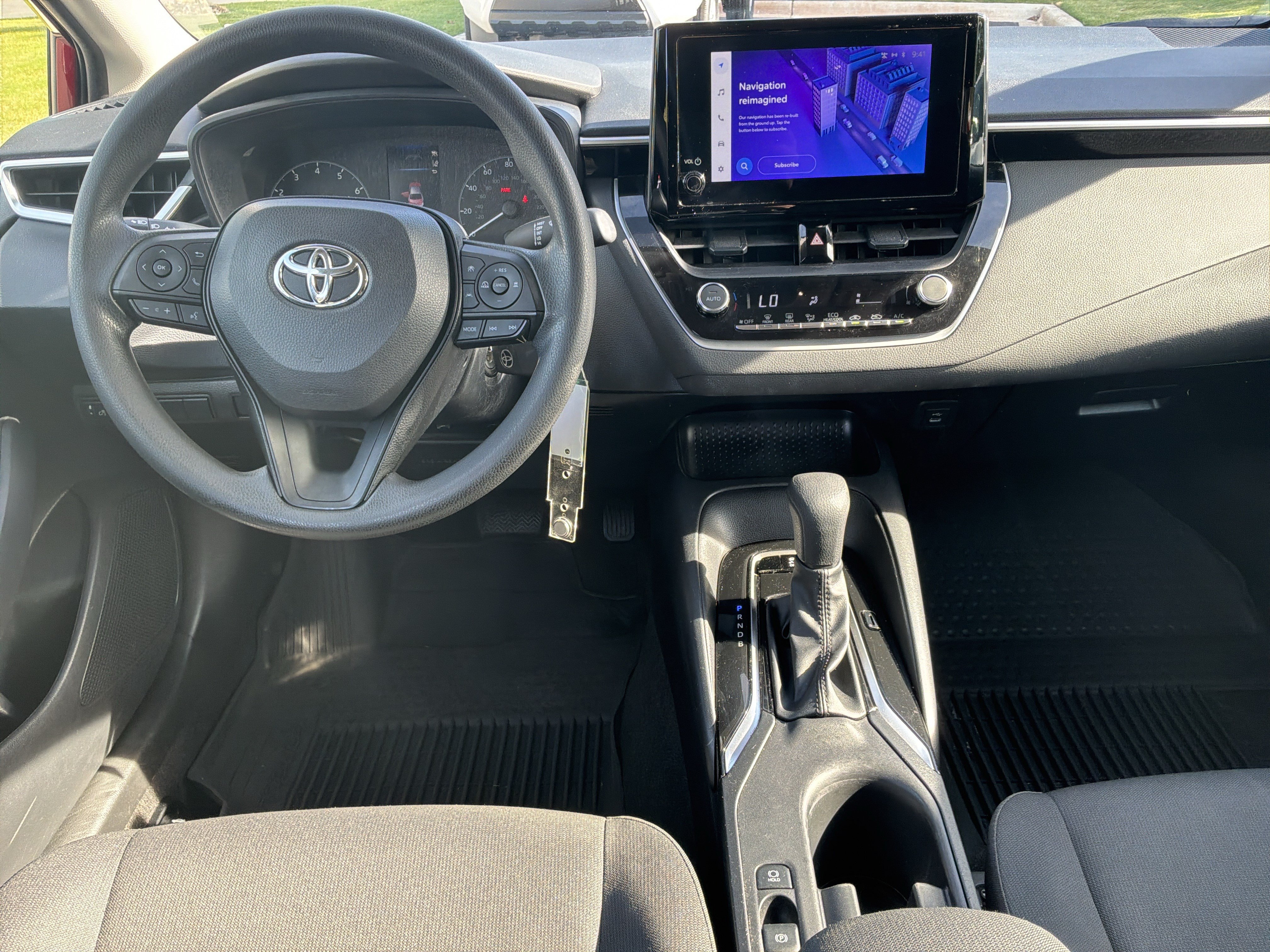 Used 2023 Toyota Corolla LE FWD image 28