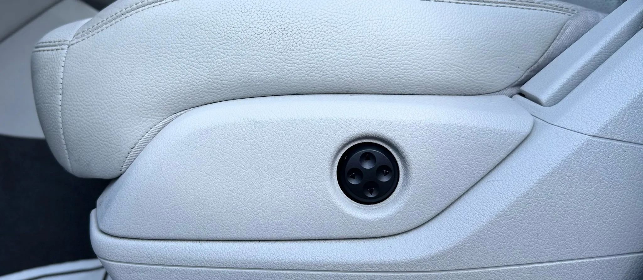 Used 2014 Mercedes-Benz ML 350 4MATIC w/ Premium 1 Package image 26