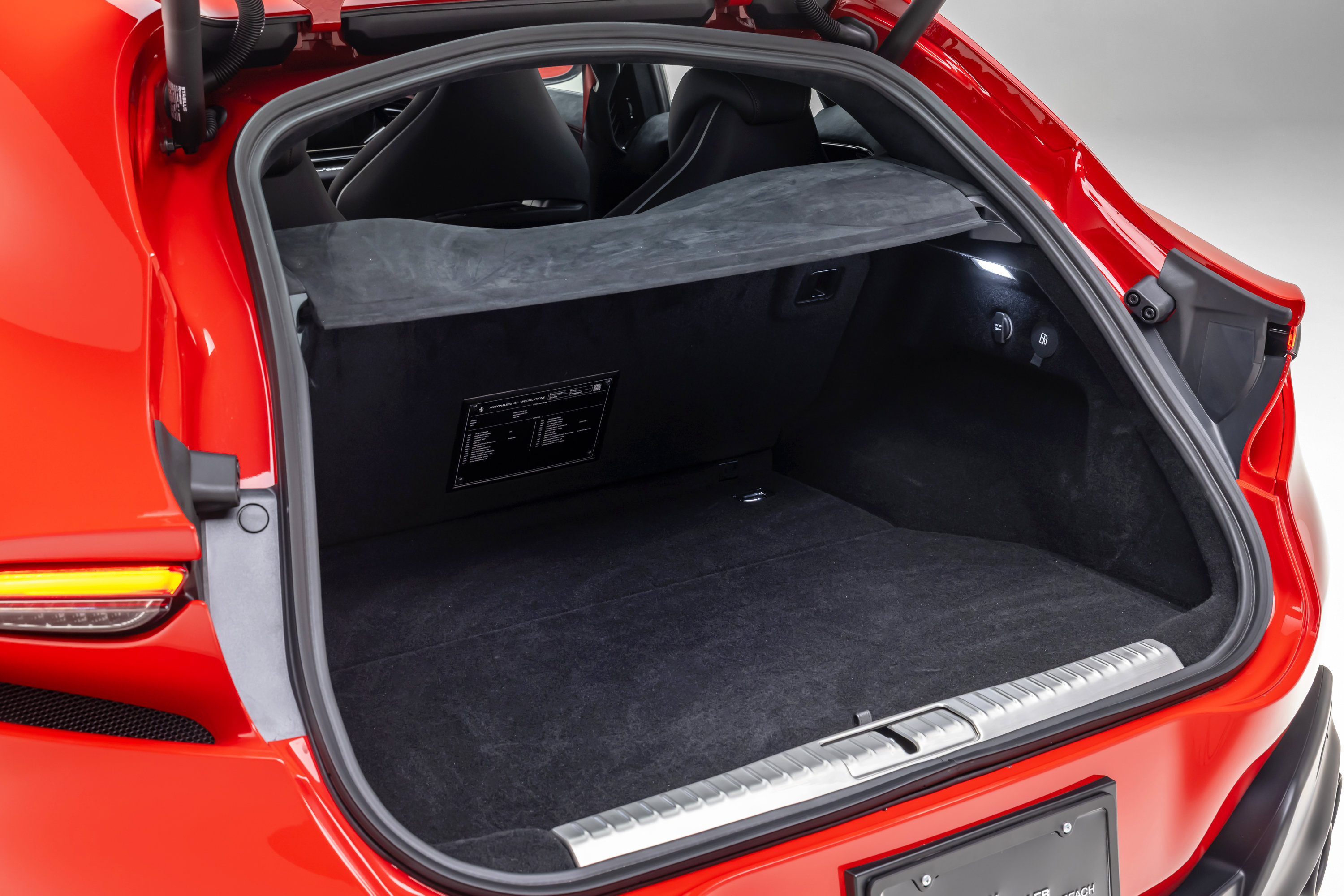 Certified 2026 Ferrari Purosangue AWD/4WD image 39
