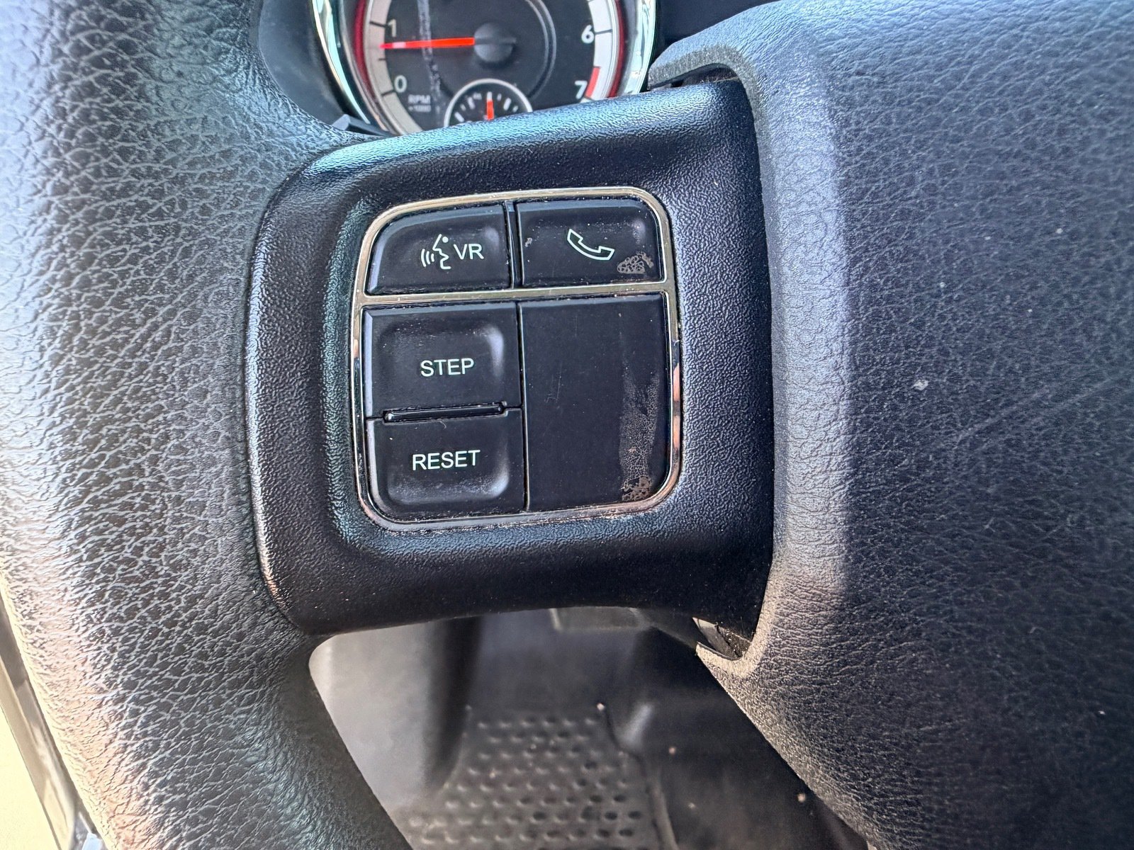 Used 2019 Dodge Grand Caravan SE w/ UConnect Hands-Free Group FWD image 18