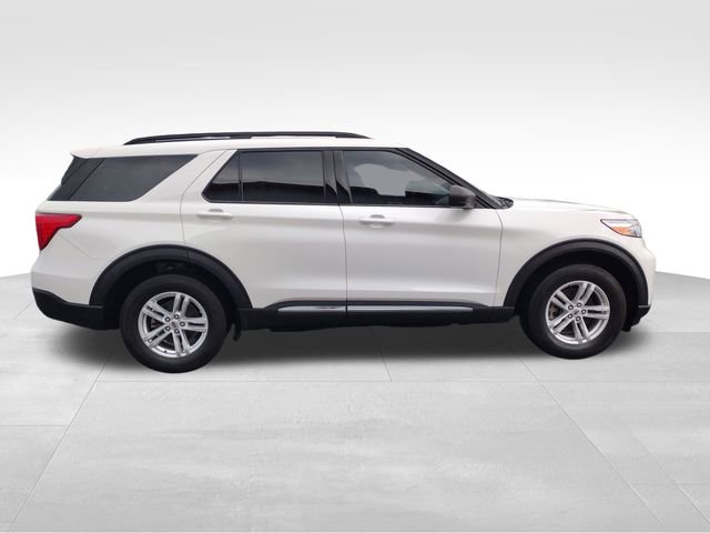 Used 2022 Ford Explorer XLT image 7