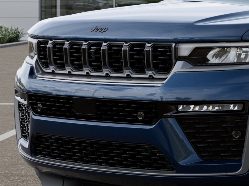 New 2026 Jeep Grand Cherokee Summit AWD/4WD image 11