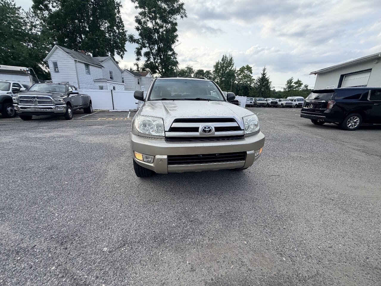 Used 2004 Toyota 4Runner SR5 AWD/4WD image 12