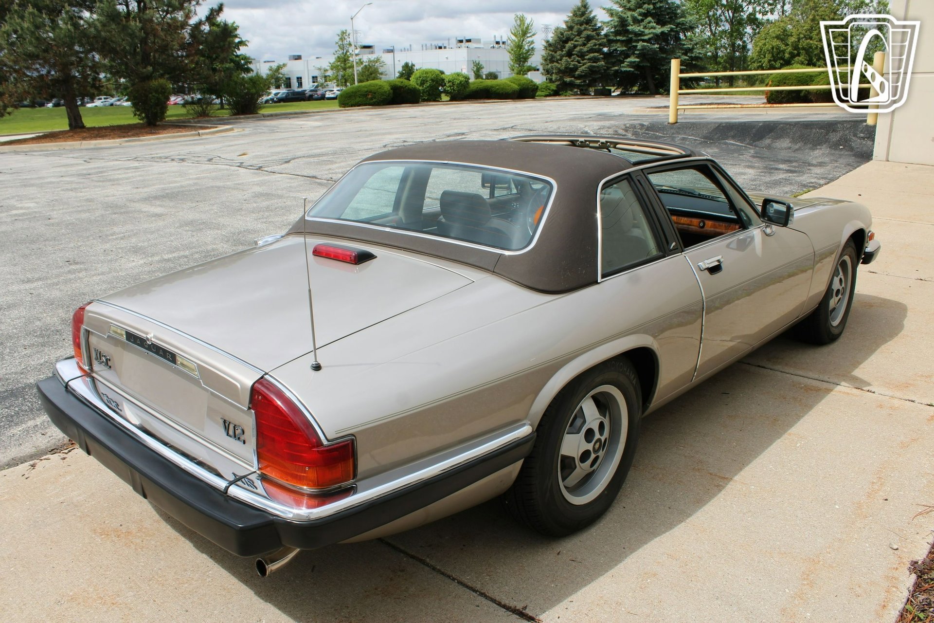 Used 1988 Jaguar XJS V12 Convertible image 7
