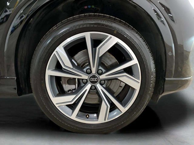 Used 2024 Audi Q4 e-tron Premium Plus w/ Premium Plus image 31