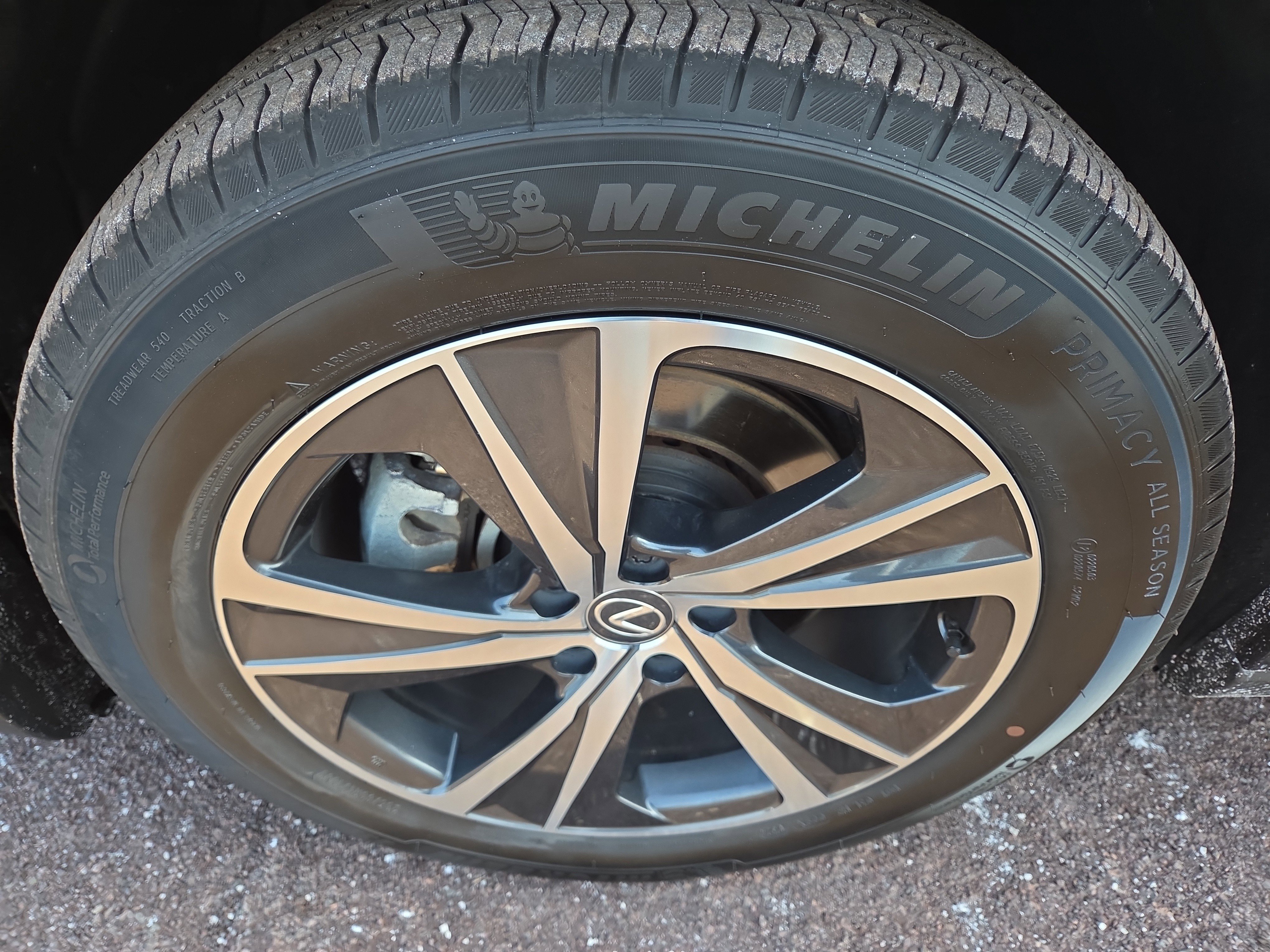 Used 2024 Lexus RX 350 Premium w/ Accessory Package (Z1) image 12