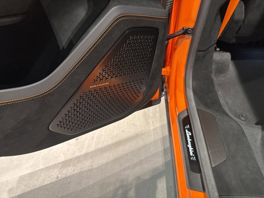 Used 2023 Lamborghini Urus Performante image 65