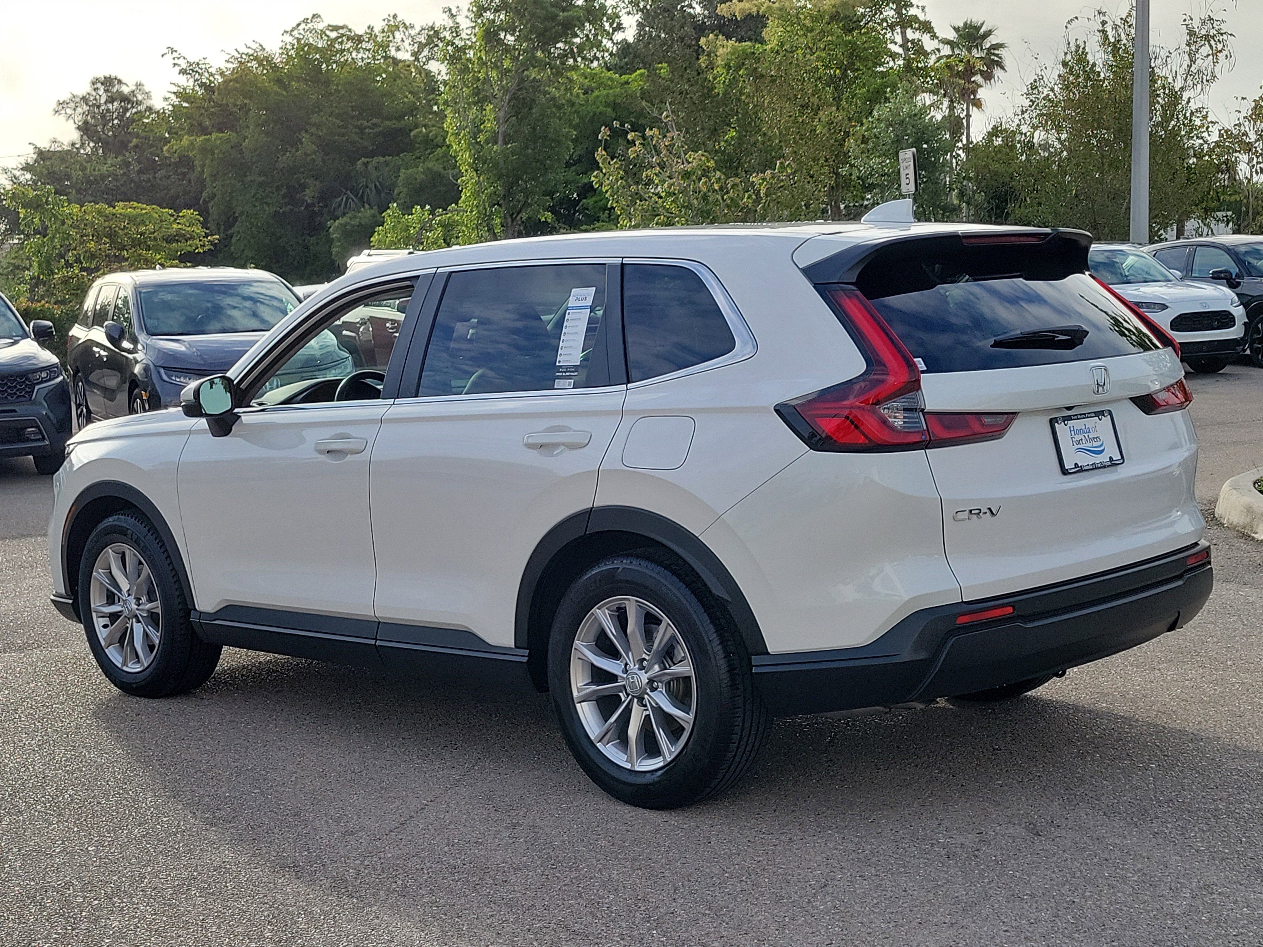 Used 2024 Honda CR-V EX-L image 4