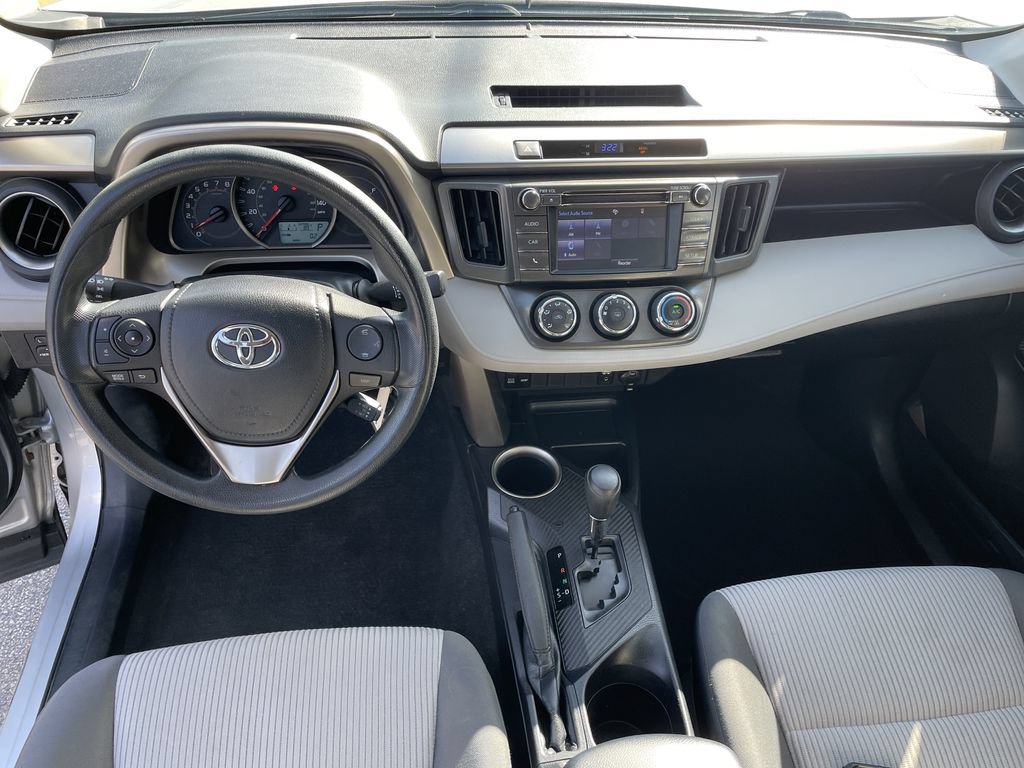 Used 2015 Toyota RAV4 LE AWD/4WD image 15