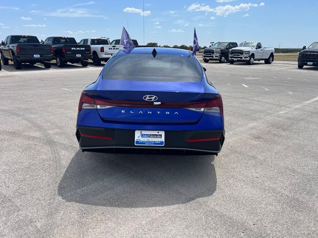 Used 2024 Hyundai Elantra SEL FWD image 4