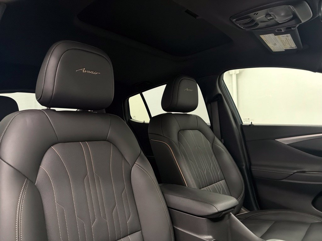 Used 2025 Buick Envista Avenir FWD image 30