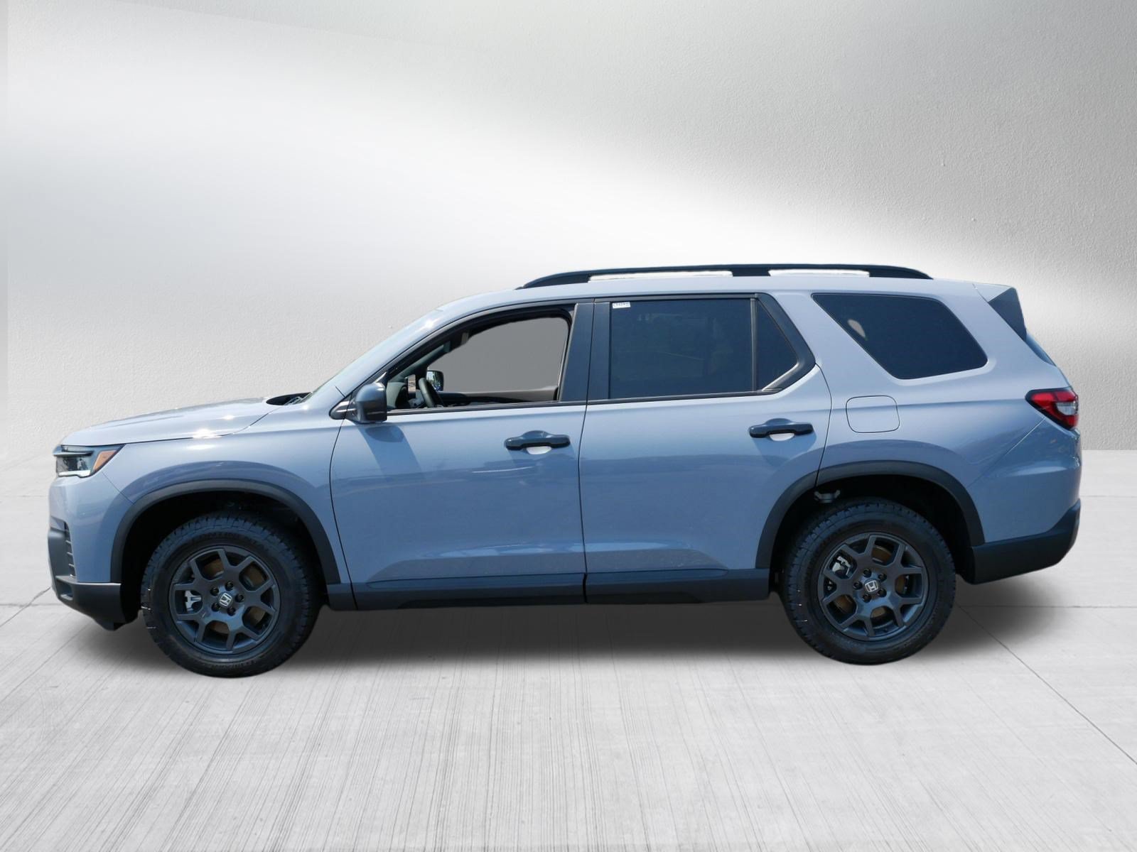 Certified 2026 Honda Pilot TrailSport image 4