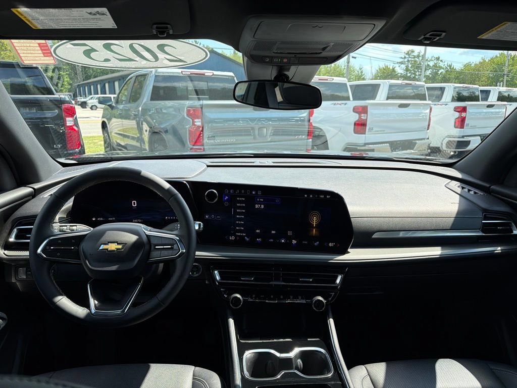 Certified 2025 Chevrolet Traverse LT AWD/4WD image 11