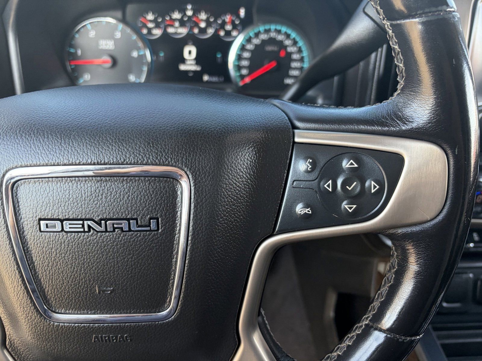 Used 2019 GMC Sierra 2500 Denali w/ Duramax Plus Package image 26