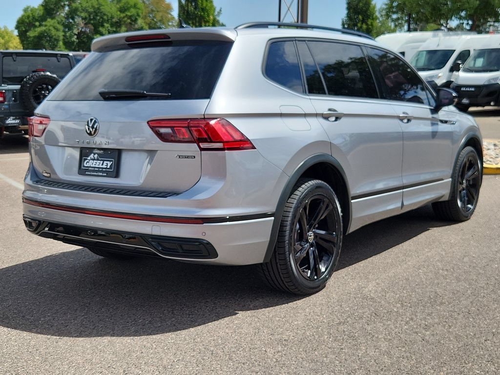 Used 2023 Volkswagen Tiguan SE R-Line AWD/4WD image 3