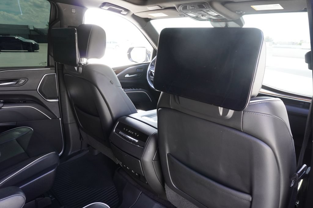 Certified 2023 Cadillac Escalade Premium Luxury w/ LPO, Radiant Package AWD/4WD image 11